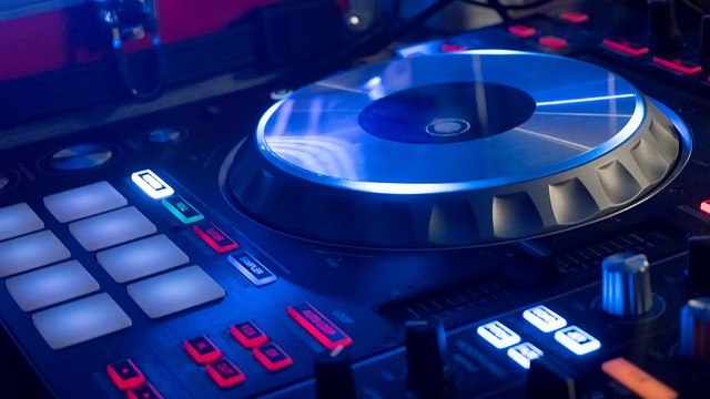 Tải xuống miễn phí bảng điều khiển tiệc tùng dj lễ hội âm nhạc Hình ảnh miễn phí được chỉnh sửa bằng trình chỉnh sửa hình ảnh trực tuyến miễn phí GIMP