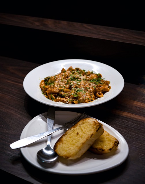 Bezpłatne pobieranie makaronu makaron spaghetti włoskie darmowe zdjęcie do edycji za pomocą bezpłatnego edytora obrazów online GIMP