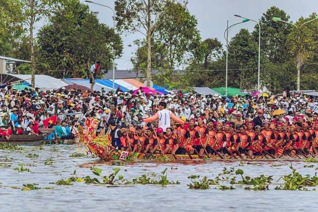 Scarica gratuitamente l'immagine gratuita di persone asia cambogia barca khmer da modificare con l'editor di immagini online gratuito GIMP