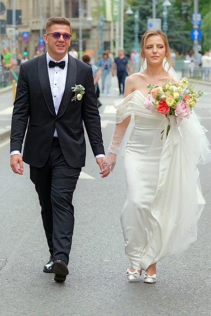 Free download people couple lovers bride free picture to be edited with GIMP free online image editor