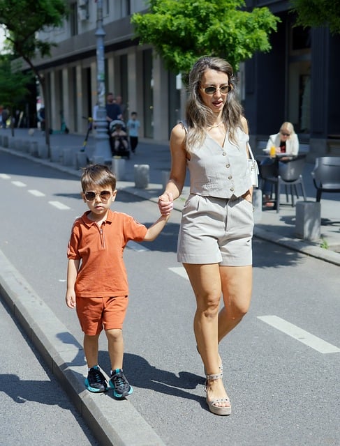 Free download people woman mother casual child free picture to be edited with GIMP free online image editor