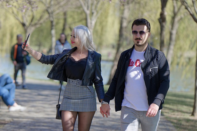 Free download people young coup friends walking free picture to be edited with GIMP free online image editor