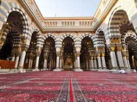 Free download PERBEDAAN ANTARA MASJID DAN MUSHALLA free photo or picture to be edited with GIMP online image editor