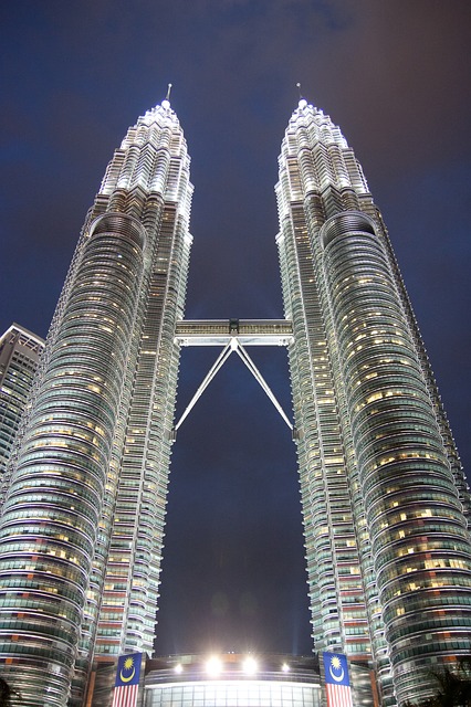 Free download petronas towers kuala lumpur kl free picture to be edited with GIMP free online image editor
