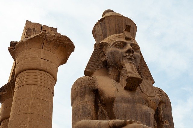 Descărcare gratuită Statuia Faraonului Egipt - fotografie sau imagini gratuite pentru a fi editate cu editorul de imagini online GIMP