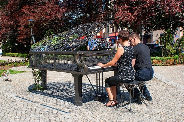 Tải xuống miễn phí Piano Music Duet - ảnh hoặc ảnh miễn phí miễn phí được chỉnh sửa bằng trình chỉnh sửa ảnh trực tuyến GIMP