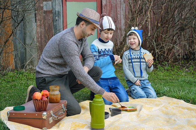 Free download picnic family kids dad father free picture to be edited with GIMP free online image editor