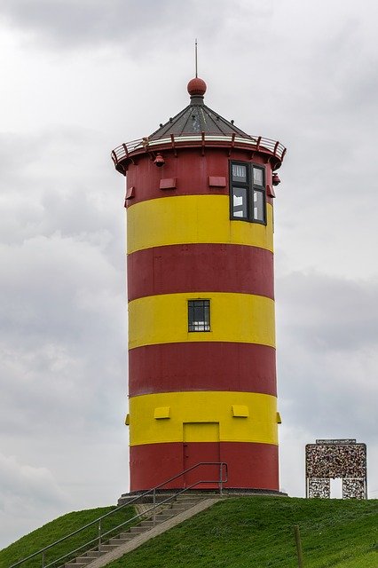 Descarga gratuita Pilsum Lighthouse Beacon North: foto o imagen gratuita para editar con el editor de imágenes en línea GIMP