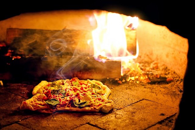 Free download pizza pizza oven wood burning oven free picture to be edited with GIMP free online image editor