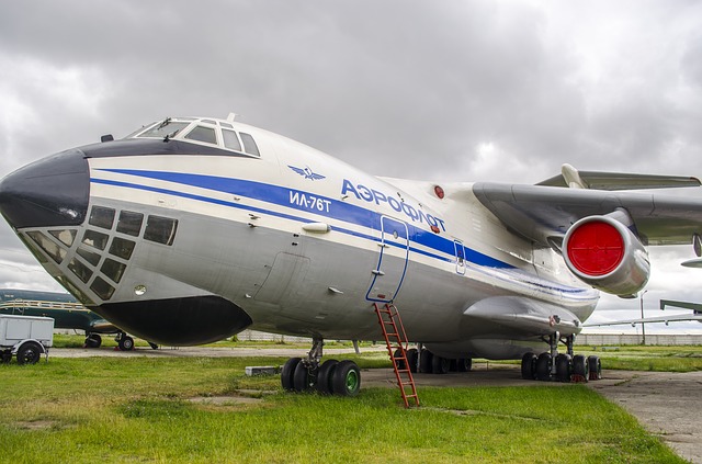 Free download plane the il 76 transport military free picture to be edited with GIMP free online image editor