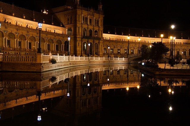 무료 다운로드 Plaza España Seville - 무료 사진 또는 GIMP 온라인 이미지 편집기로 편집할 수 있는 사진