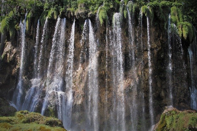 免费下载 plitvice cascade brown 瀑布免费图片可使用 GIMP 免费在线图像编辑器进行编辑