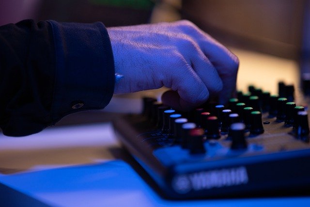 Free download podcast radio sound recording mp3 free picture to be edited with GIMP free online image editor