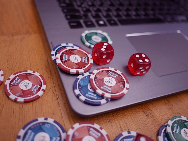 Free picture Poker Chips Throws Gambling -  to be edited by GIMP free image editor by OffiDocs