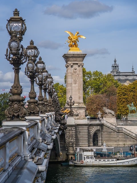 Free download pont alexandre paris bridge flow free picture to be edited with GIMP free online image editor