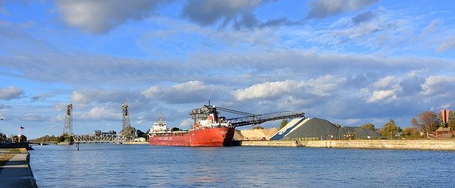 Téléchargement gratuit de Port Colborne Welland Canal Lake - photo ou image gratuite à éditer avec l'éditeur d'images en ligne GIMP