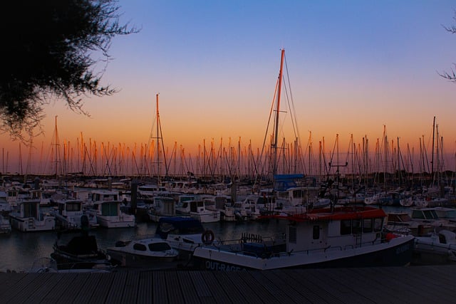 ດາວໂຫຼດຟຣີທີ່ Port Color dusk boat ocean free picture to be edited with GIMP free online image editor