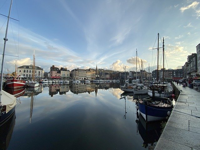 Kostenloser Download Port Honfleur Calm - kostenloses kostenloses Foto oder Bild zur Bearbeitung mit GIMP Online-Bildbearbeitung