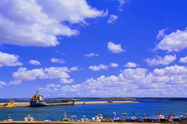 Muat turun percuma Porto Clouds Sky - foto atau gambar percuma untuk diedit dengan editor imej dalam talian GIMP