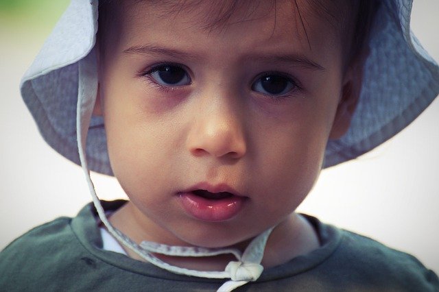 Bezpłatne pobieranie Portret prawie dziecko - bezpłatne zdjęcie lub obraz do edycji za pomocą internetowego edytora obrazów GIMP
