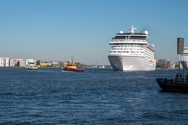 Скачать бесплатно Port River Liner - бесплатное фото или изображение для редактирования с помощью онлайн-редактора изображений GIMP