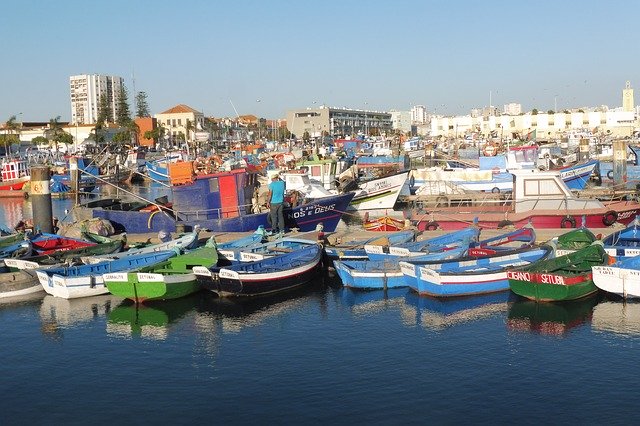 Descărcare gratuită Port Sea Color - fotografie sau imagine gratuită pentru a fi editată cu editorul de imagini online GIMP