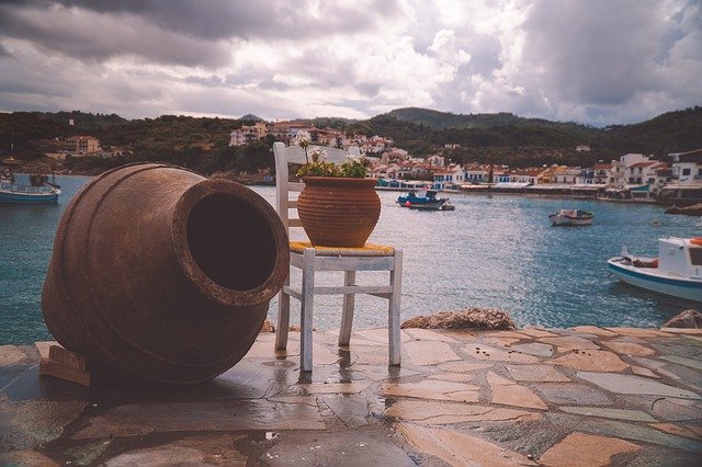 Muat turun percuma Pots Chair Ocean - foto atau gambar percuma untuk diedit dengan editor imej dalam talian GIMP