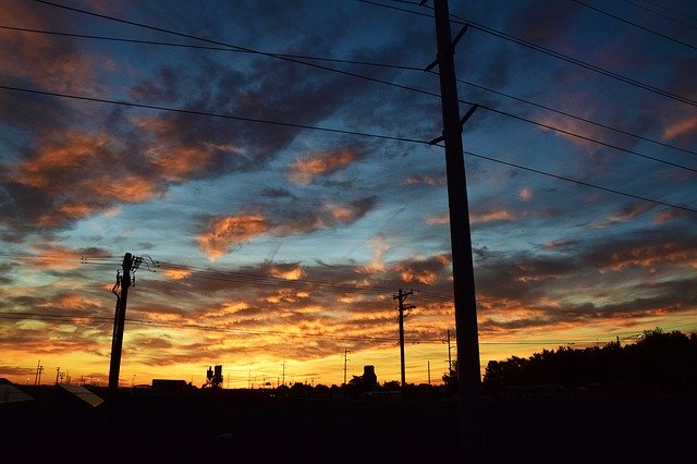 Téléchargement gratuit de Powerlines Energy Utility - photo ou image gratuite à modifier avec l'éditeur d'images en ligne GIMP