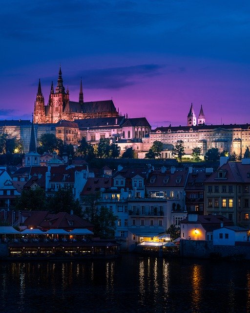 Unduh gratis Prague Cathedral Gothic - foto atau gambar gratis untuk diedit dengan editor gambar online GIMP