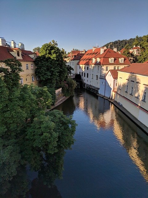 Gratis download Prague Water River - gratis foto of afbeelding om te bewerken met GIMP online afbeeldingseditor