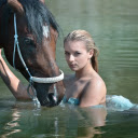Precious horses bathe in the river  screen for extension Chrome web store in OffiDocs Chromium