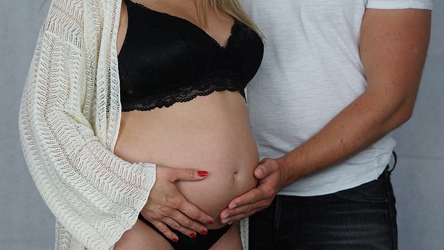 Free download pregnancy few parents to be free picture to be edited with GIMP free online image editor