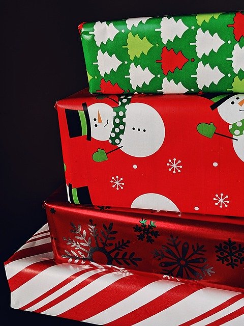 Gratis download Presents Christmas Gifts - gratis foto of afbeelding om te bewerken met GIMP online afbeeldingseditor