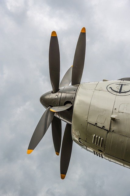 Free download propeller plane detail free picture to be edited with GIMP free online image editor