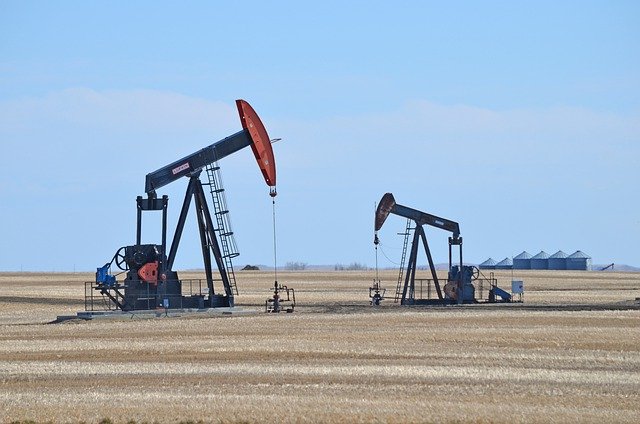 Free download pumpjack oil well field landscape free picture to be edited with GIMP free online image editor
