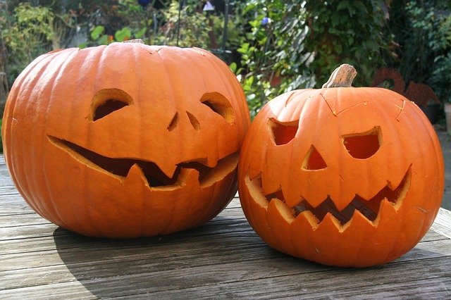 Scarica gratuitamente l'immagine gratuita della lanterna di halloween della zucca da modificare con l'editor di immagini online gratuito di GIMP