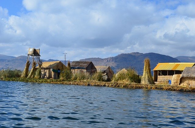 Téléchargement gratuit du modèle photo gratuit Puno Lake Quechua à éditer avec l'éditeur d'images en ligne GIMP