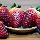 Purple red strawberries  screen for extension Chrome web store in OffiDocs Chromium