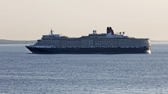 Free download queen mary 2 ocean liner ocean ship free picture to be edited with GIMP free online image editor
