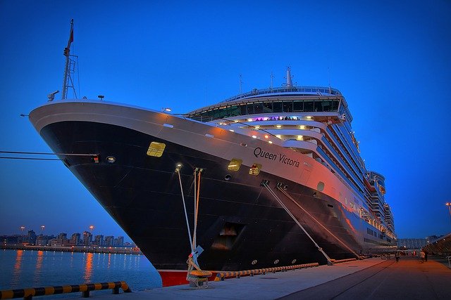 Download gratuito Queen Victoria Cruise Ship - foto o immagine gratuita da modificare con l'editor di immagini online di GIMP