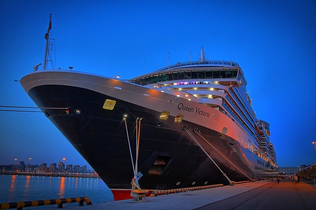 Muat turun percuma Queen Victoria Cruise Ship - foto atau gambar percuma untuk diedit dengan editor imej dalam talian GIMP