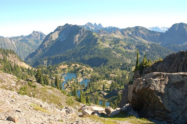 무료 다운로드 Rampart Lakes Lake - 무료 사진 또는 GIMP 온라인 이미지 편집기로 편집할 사진