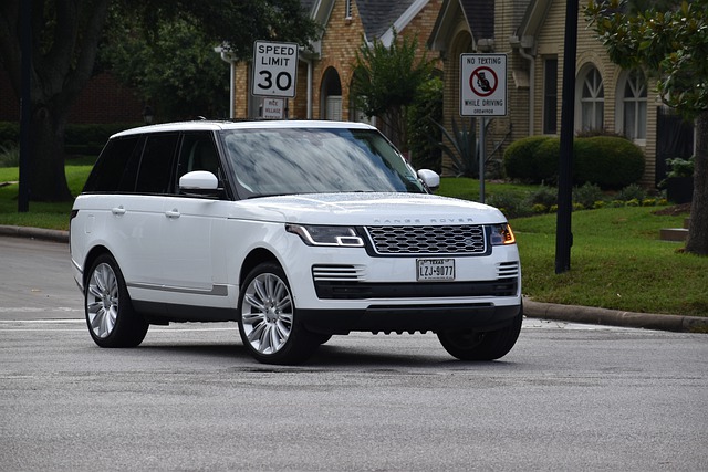 Free download range rover suv car vehicle free picture to be edited with GIMP free online image editor