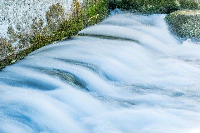 Download gratuito Rapids Water Blue: foto o immagine gratuita da modificare con l'editor di immagini online GIMP