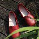 red flat shoes  screen for extension Chrome web store in OffiDocs Chromium