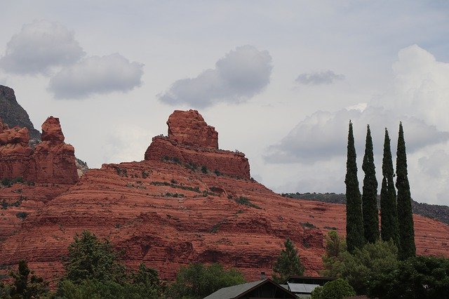 Bezpłatne pobieranie Red Mountain Landscape - darmowe zdjęcie lub obraz do edycji za pomocą internetowego edytora obrazów GIMP