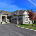 Red tree in front of the house  screen for extension Chrome web store in OffiDocs Chromium