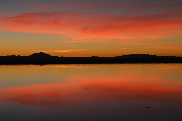 Unduh gratis Reflections Sunrise Water - foto atau gambar gratis untuk diedit dengan editor gambar online GIMP