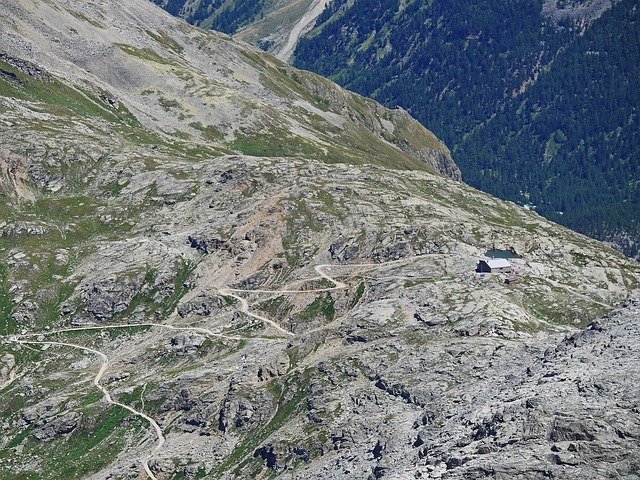 Şablon Fotoğraf Sığınağı Dağ Kulübesi Alp - OffiDocs için