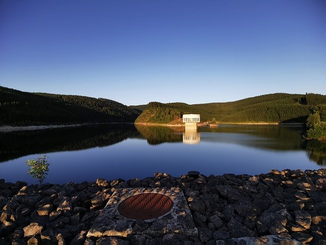 Bezpłatne pobieranie Reservoir Lake Water Mirroring - bezpłatne zdjęcie lub obraz do edycji za pomocą internetowego edytora obrazów GIMP